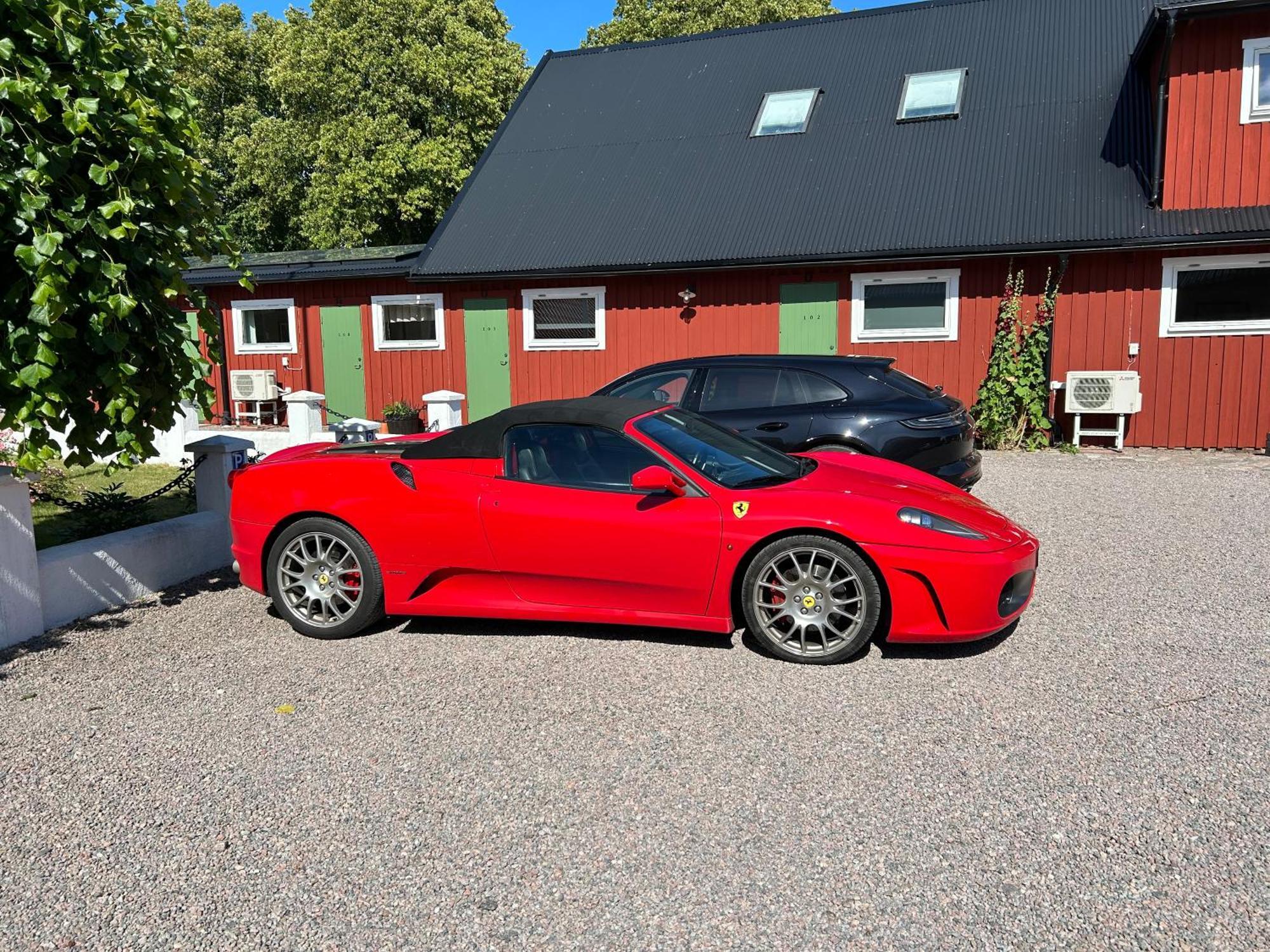 Halmstad Gardshotell Bagian luar foto